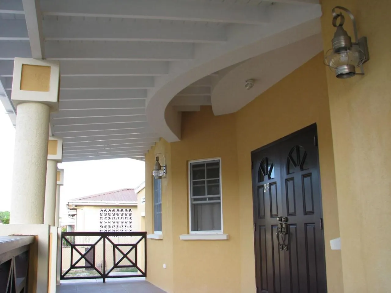Apartments In Maya'S Bajan Villas Christ Church